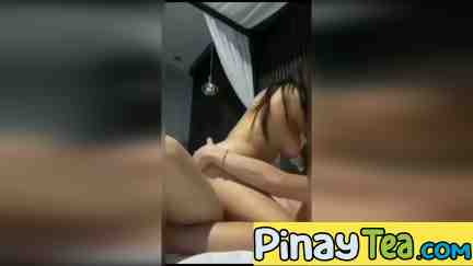 Nag selfie muna kami bago ko kantotin ang kanyang puke