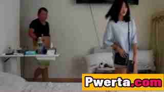 Nakipag usap ba naman ang dalaga sa hotel kasama ang Tito