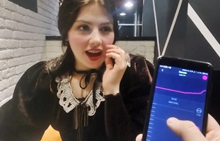 Making My GF “Ungol” in The Public (Panty Vibrator)