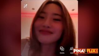 Sa Kanyang Ngiti ay Napatango Ang Aking Titi