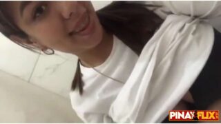 Masaya Dahil Naiwang Mag-isa sa Bahay